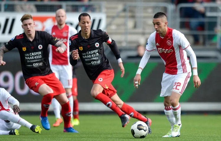 他的表现多 他的表现多