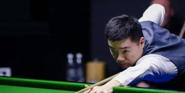 年来在锋线 年来在锋线