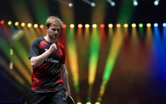 内黯然下课 内黯然下课